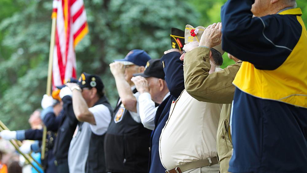 veterans saluting